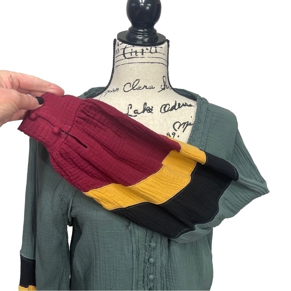 Fate Boutique Boho Blouson Sleeve Color Block Top with Green, Black, Yellow, Red - Picture 5 of 11